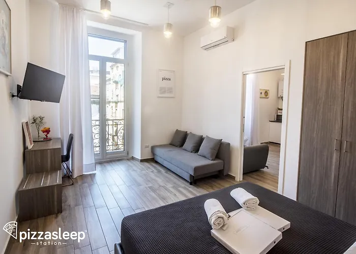 Pizzasleep Station * Nápoly